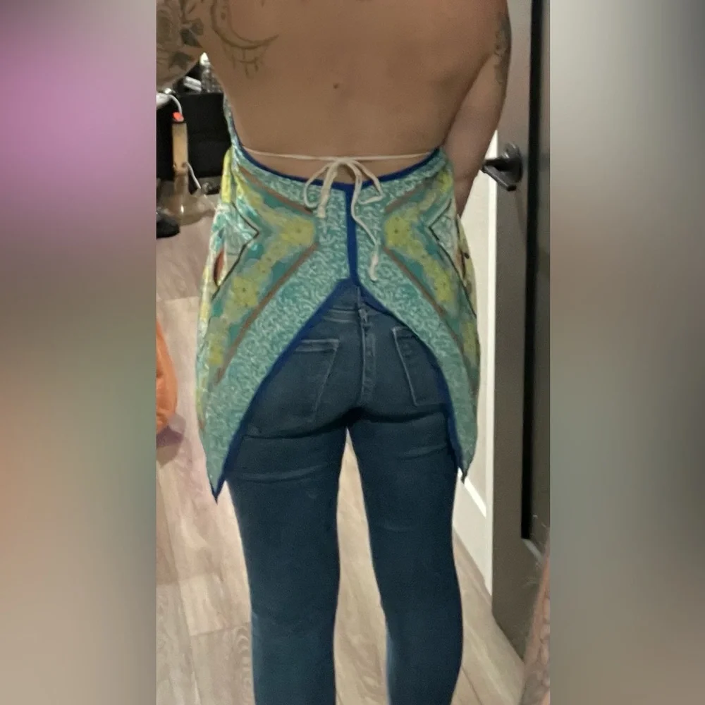 Moda International Limited Edition Floral Halter Top - Picture 5 of 8